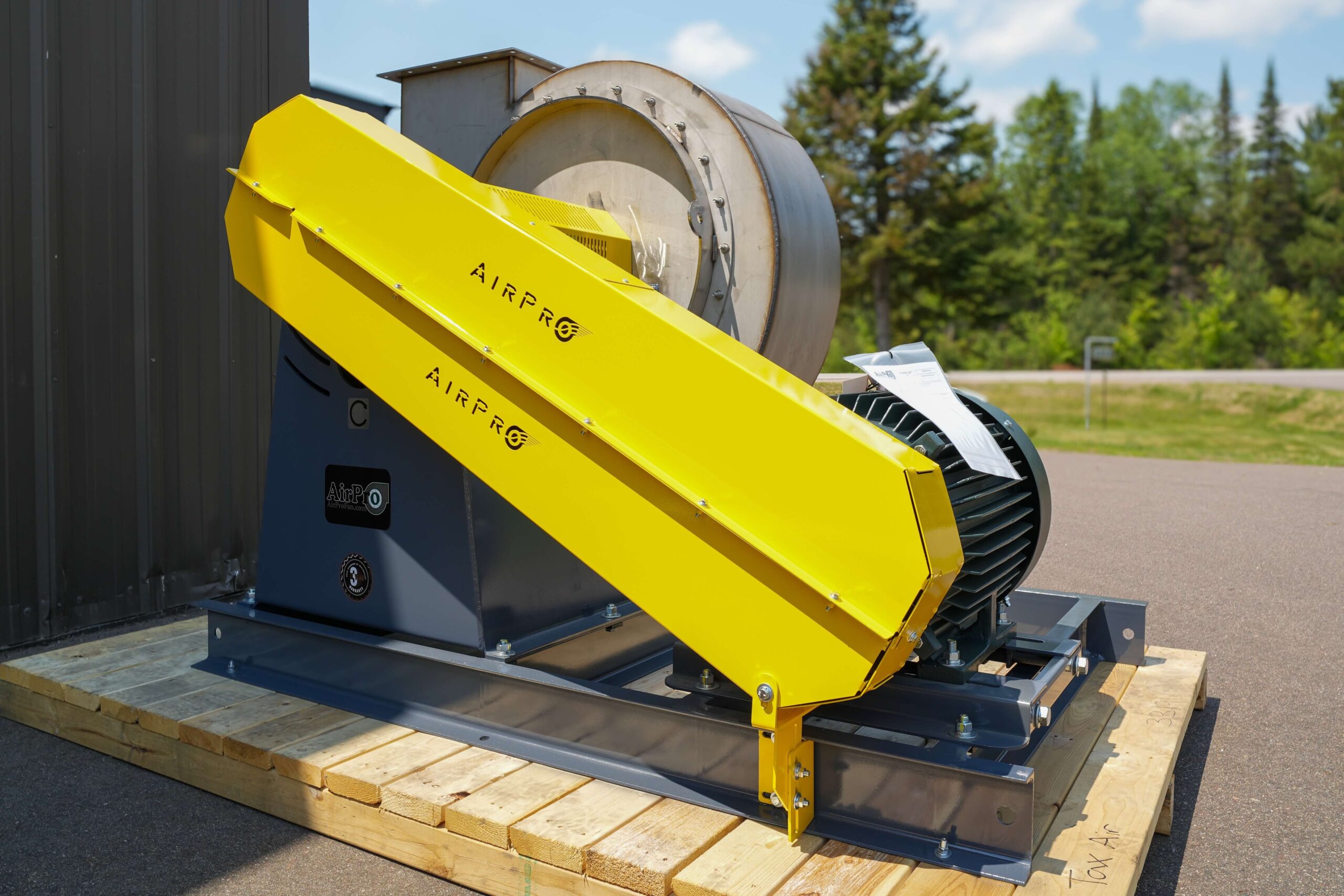 Industrial exhaust fan